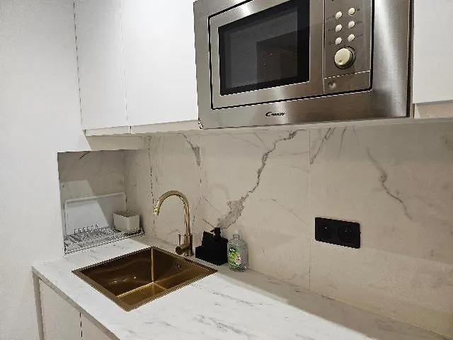 Entier, 2 Apartment *